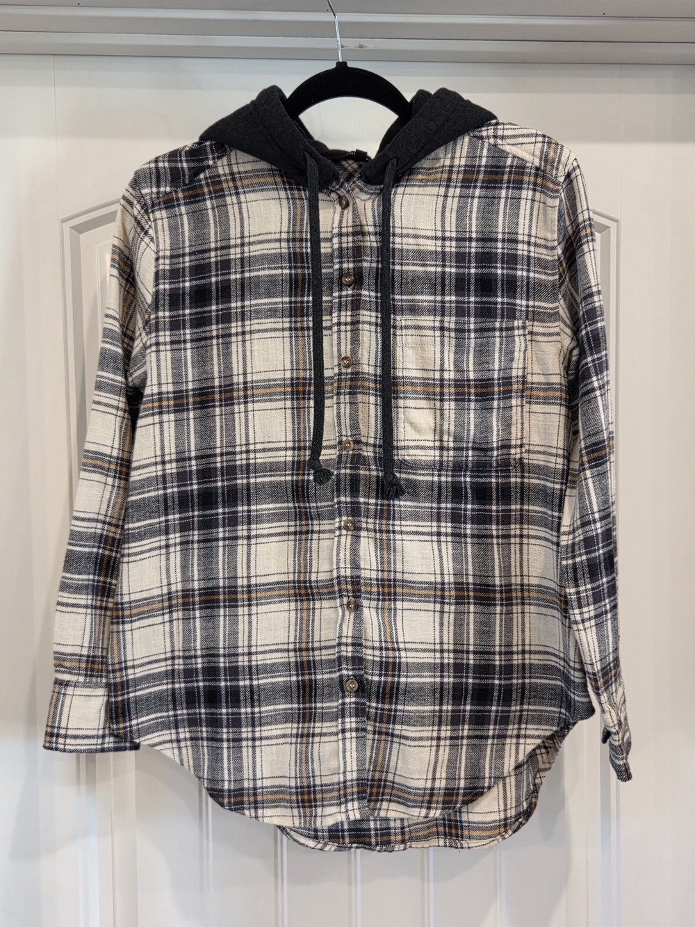 Women's Hooded Plaid Button-Down Shirt - Cream & Gray